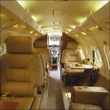 hawker 700