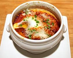 Sopa de Ajo con Huevos