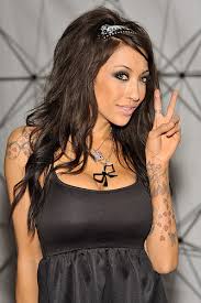 alie layus