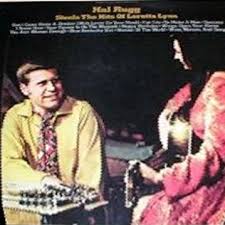 Loretta Lynn - Woman Of The World   To Make A Man