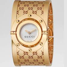 فن ارتداء الاكسسوارات Watch_gucci_161278_J85G0_8000_gold