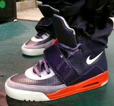 glow in dark shoes