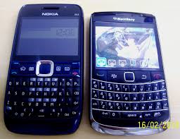 blackberry bold 9000 versus 9700