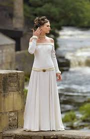 medieval celtic clothing
