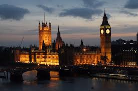http://t0.gstatic.com/images?q=tbn:4nkEvdwLV55sUM:http://www.queromorarfora.com/imagens/londres.gif