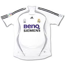 احدث تيشرتات كرويه 2010 Adidas_real_madrid_home_jersey