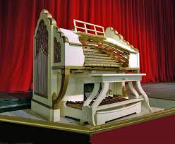 the mighty wurlitzer