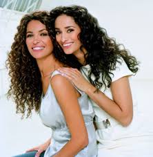 hairstyles for long curly hair