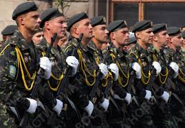 Военные спасаются масками и чесноком 
