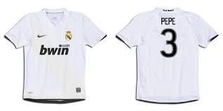 احدث تيشرتات كرويه 2010 Real-madrid-nike-01