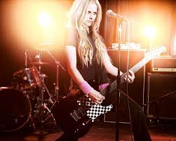 avril lavigne guitar