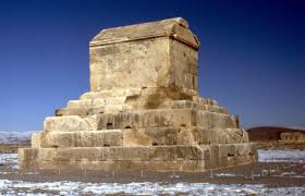 این بُت پرست را خداپرست نخوانید