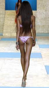 Izabel Goulart hot