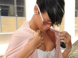 Cassie no clothes
