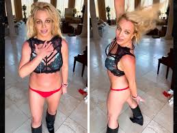 Resultado de imagem para "britney spears" calcinha