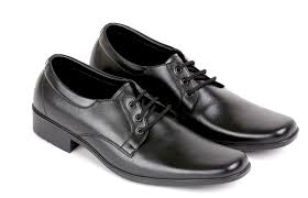 Sepatu Pantofel Pria Bertali Model Terbaru E 134
