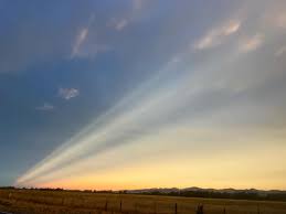 Attēlu rezultāti vaicājumam “anticrepuscular rays”
