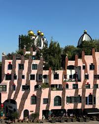 Friedensreich Hundertwasser ile ilgili görsel sonucu