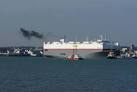 I don't think that this vessel would win a beauty contest. - via Daymix