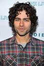 Adrian-Grenier-long-curly-hair