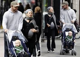Image result for Maclaren Easy Traveller Naomi Watts and Liev Schreiber