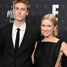Image result for Maclaren Techno XT Naomi Watts and Liev Schreiber with their son Alexander.