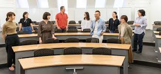 「海老沢和生 妄想代理人」の画像検索結果