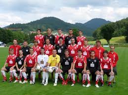 Felix Eble, Matthias Kaltenbach, Nico Imhof, Horacio Pinto Alves, Simon Müller. mittlere Reihe v.l.n.r.: Stefan Licklederer (Trainer), Florian Schätzle ...