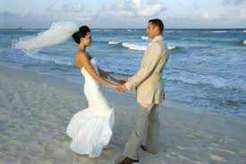 beach wedding dresses