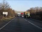 illustrates perfectly why single carriageway bypasses are a bad idea. - via Daymix
