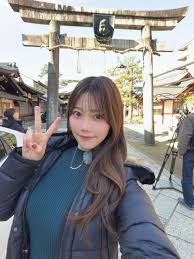 Image result for 17歳の現役看護学生