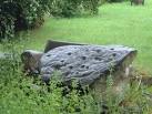 Rock art on sofa, June 2007 - via Daymix