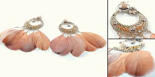 Fashion: Cantiknya Aksesoris Hijab Masa Kini - Anting Jilbab Bulu ...