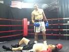 Political heavyweight contenders! Obama and Romney battle it out ...