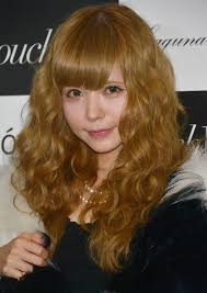 「益若つばさ」の画像検索結果