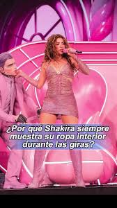 Resultado de imagem para "shakira" calcinha
