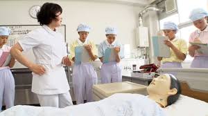 Image result for 17歳の現役看護学生