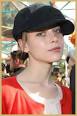 Sie besuchte die „Orange County High School of the Performing Arts“ in ... - 0207LaurenGerman