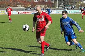 Timo Lemmer (r.) blieb selbst ohne Torerfolg, war aber bester Spieler in. Timo Lemmer (r.) blieb selbst ohne. Torerfolg, war aber bester Spieler in - sgselm1g