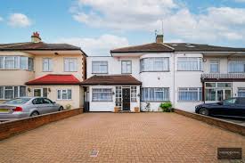 Image result for Hainault & Clayhall Cricket Club