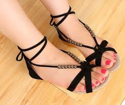 Gaya Dewasa Menginspirasi Model Sepatu Anak Perempuan