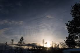 Attēlu rezultāti vaicājumam “Contrail shadows”