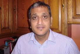 The founder of the Indian spice school, an Indian cookery school and hospitality consultancy services and food business is Bakul Patel. Bakul Patel - bakul02