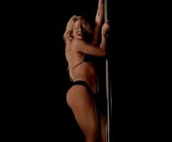 Resultado de imagem para "shakira" calcinha