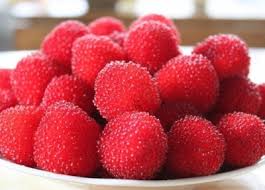 Attēlu rezultāti vaicājumam “Rubus illecebrosus fruit”