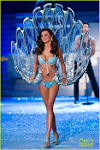 Full Sized Photo of miranda kerr vs fashion show 2011 11 ...