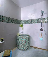 Desain Kamar Mandi Sederhan Bak Melingkar