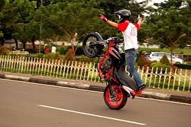 Menikmati Atraksi Motor di Taman Mini. | Dian Kelana