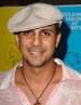 Sarah Shahi speaks English,