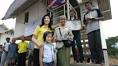 Page 1 of comments on ประวัติคุณยิ่งลักษณ์ ชินวัตร - YouTube